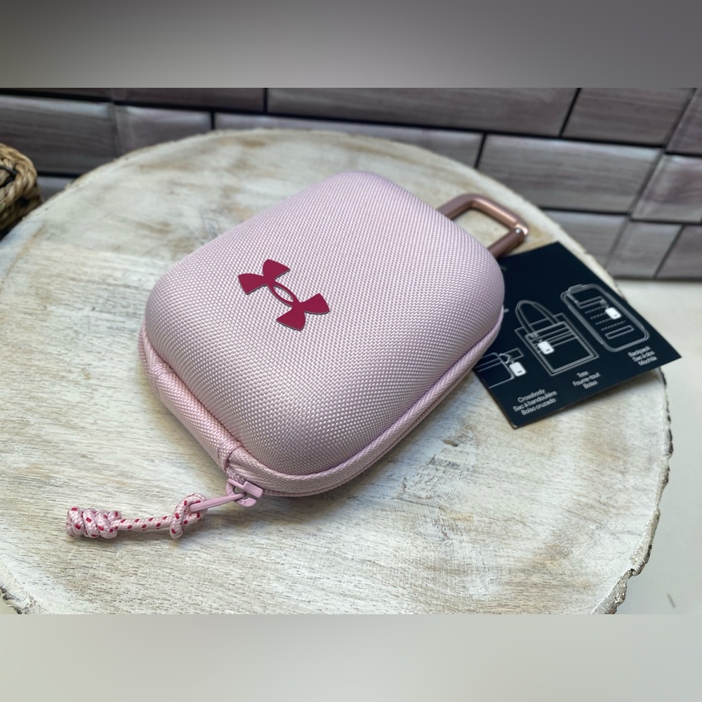Under Armour ❤️Contain Micro
Case Pink/Rose gold 647 NWT